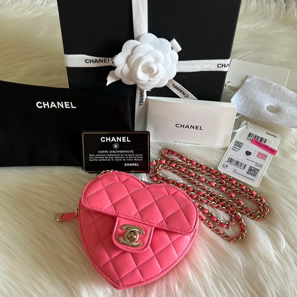 NEW Chanel Pink Heart Bag 22S - Picture 3 of 17
